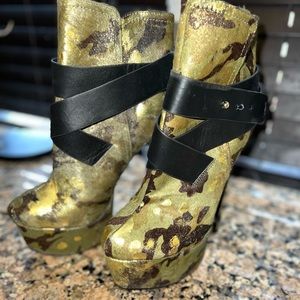 Brand new Never worn Jeffrey Campbell Camouflage booties pony hair texture